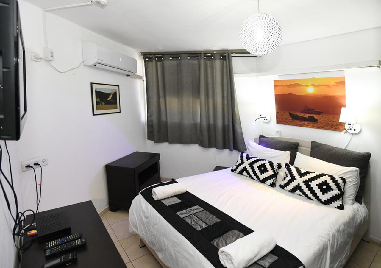 Avi'S Suites Eilat Exterior foto